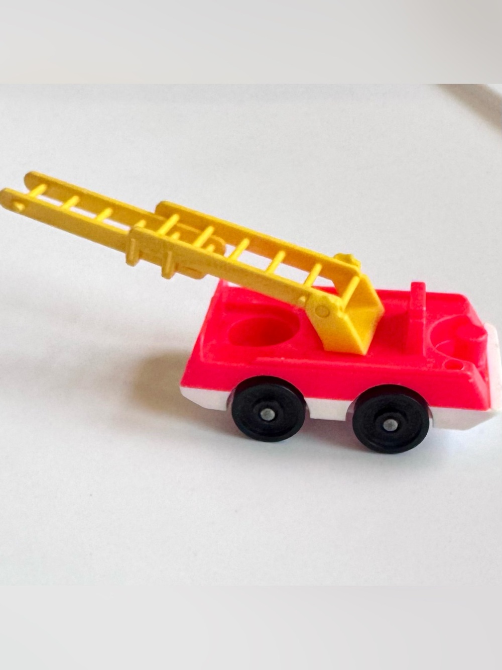 Vintage 1973 Fisher Price Little People Firetruck